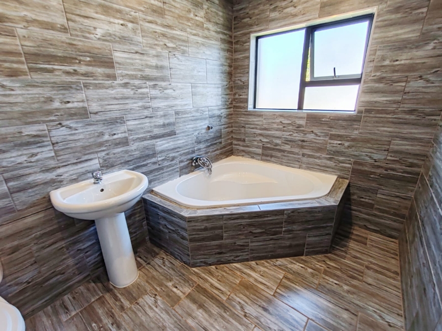 4 Bedroom Property for Sale in Potchefstroom North West